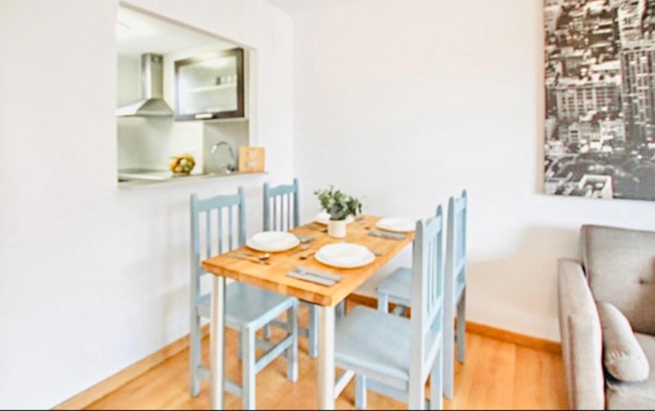 Apartamento En La Playa Con Terraza Apartment Комаруга Екстериор снимка